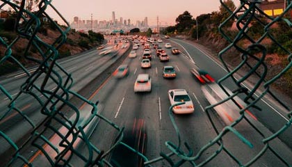 九游.中国官网-前场压迫是否成为破密防的重要间接打法，前场进攻